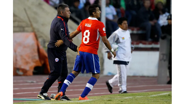 Claudio Borghi se refiere a la relación de Arturo Vidal con el Tano Ortiz.