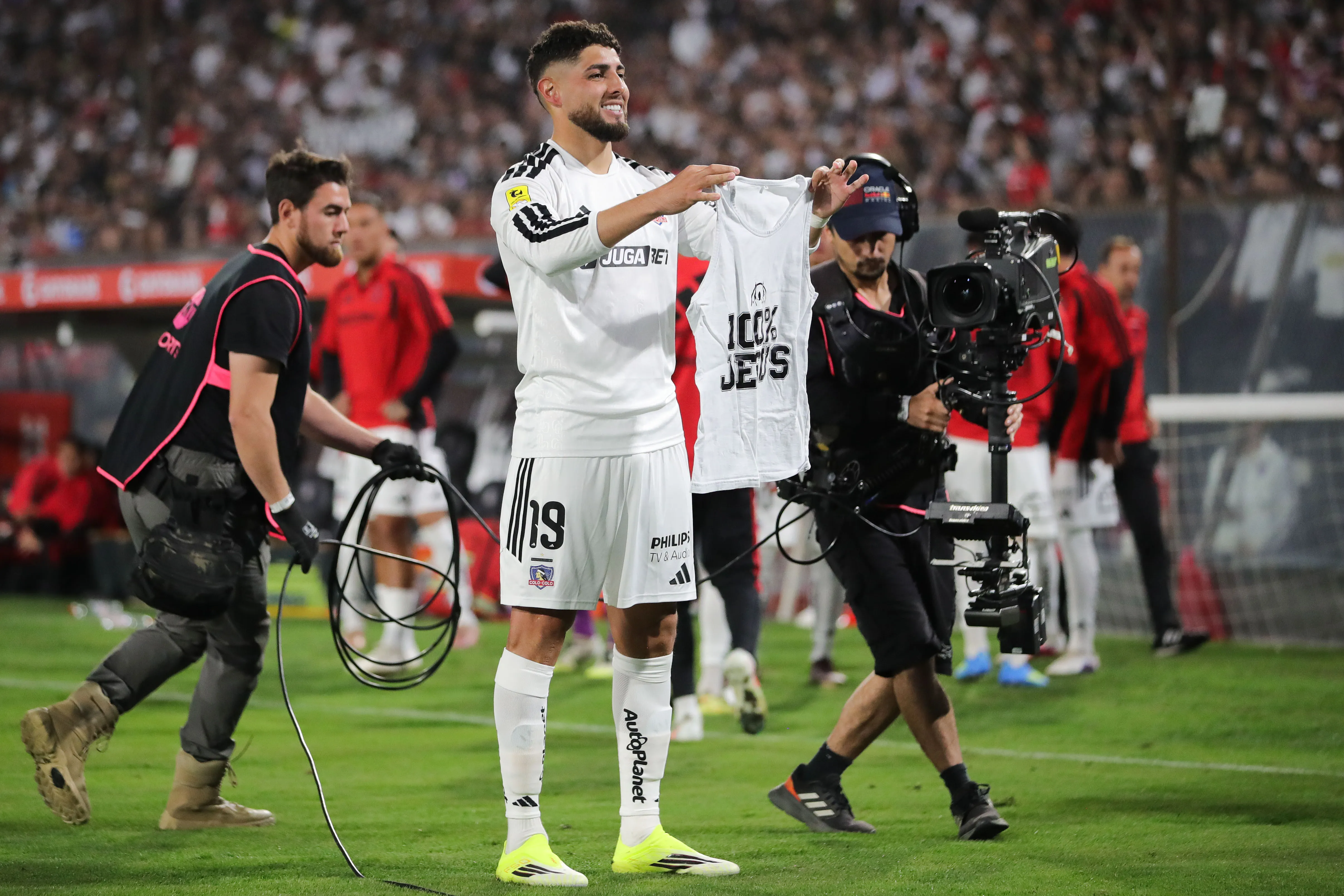 El mensaje que exhibió Maxi Romero contra Coquimbo Unido en el Monumental. (Foto: Felipe Zanca/Photosport)