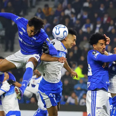 Sigue líder: La UC empata ante Cruzeiro en Copa Libertadores