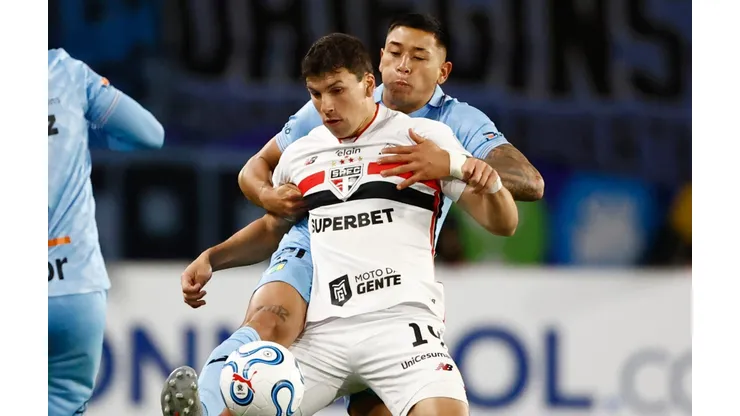 El empate en Rancagua, sumado al triunfo de Millonarios sobre Boston River, apretó aún más la tabla.