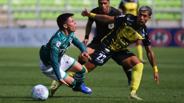 Alarma en la Primera B por problemas de salud de futbolista. (Foto: Manuel Lema/Photosport)