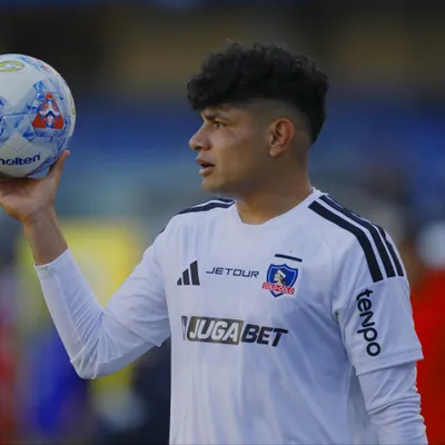 El misterioso viaje de Claudio Aquino en medio de lesión en Colo Colo