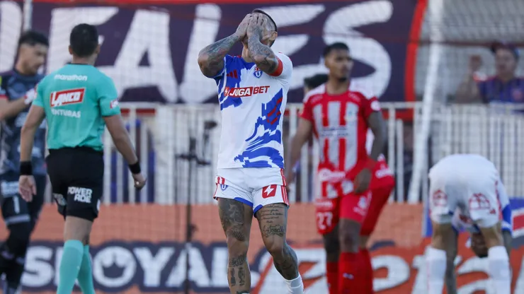La U cayó en su visita a La Calera. (Foto: Andrés Piña/Photosport)