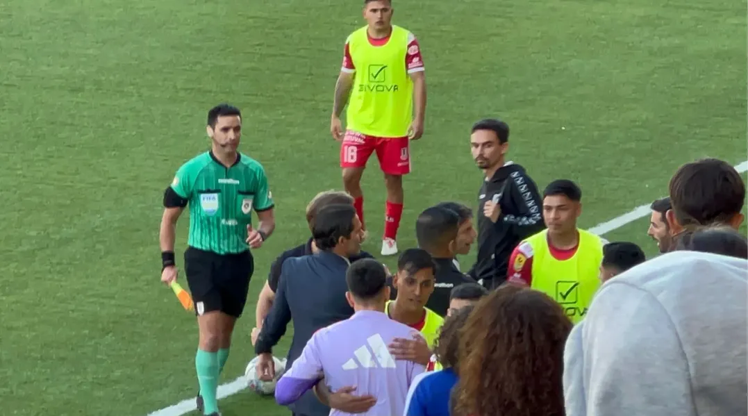 Discusión entre CT de la U y La Calera (imágenes de RedGol)