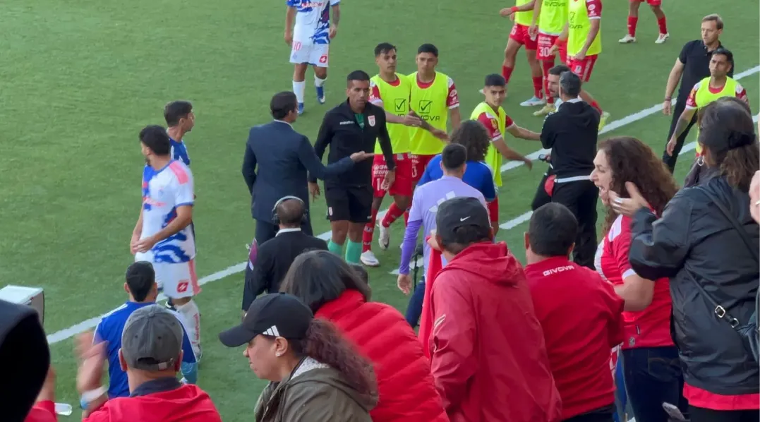 Discusión entre CT de la U y La Calera (imágenes de RedGol)