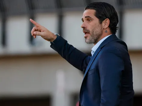 Gago vive su semana más complicada en la U
