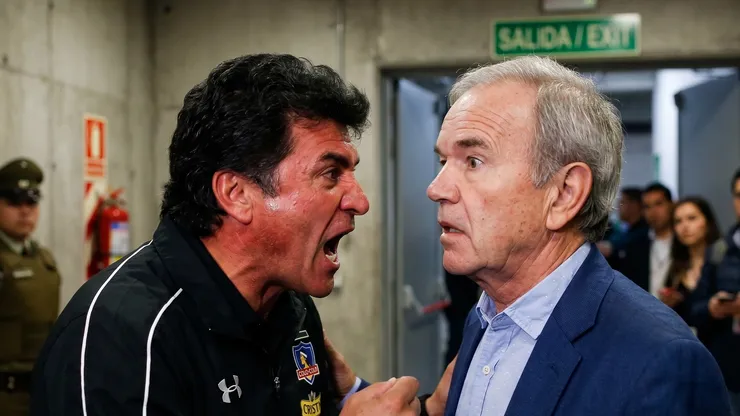 El exDT de los Albos recordó su dura salida. (Foto creada con IA)