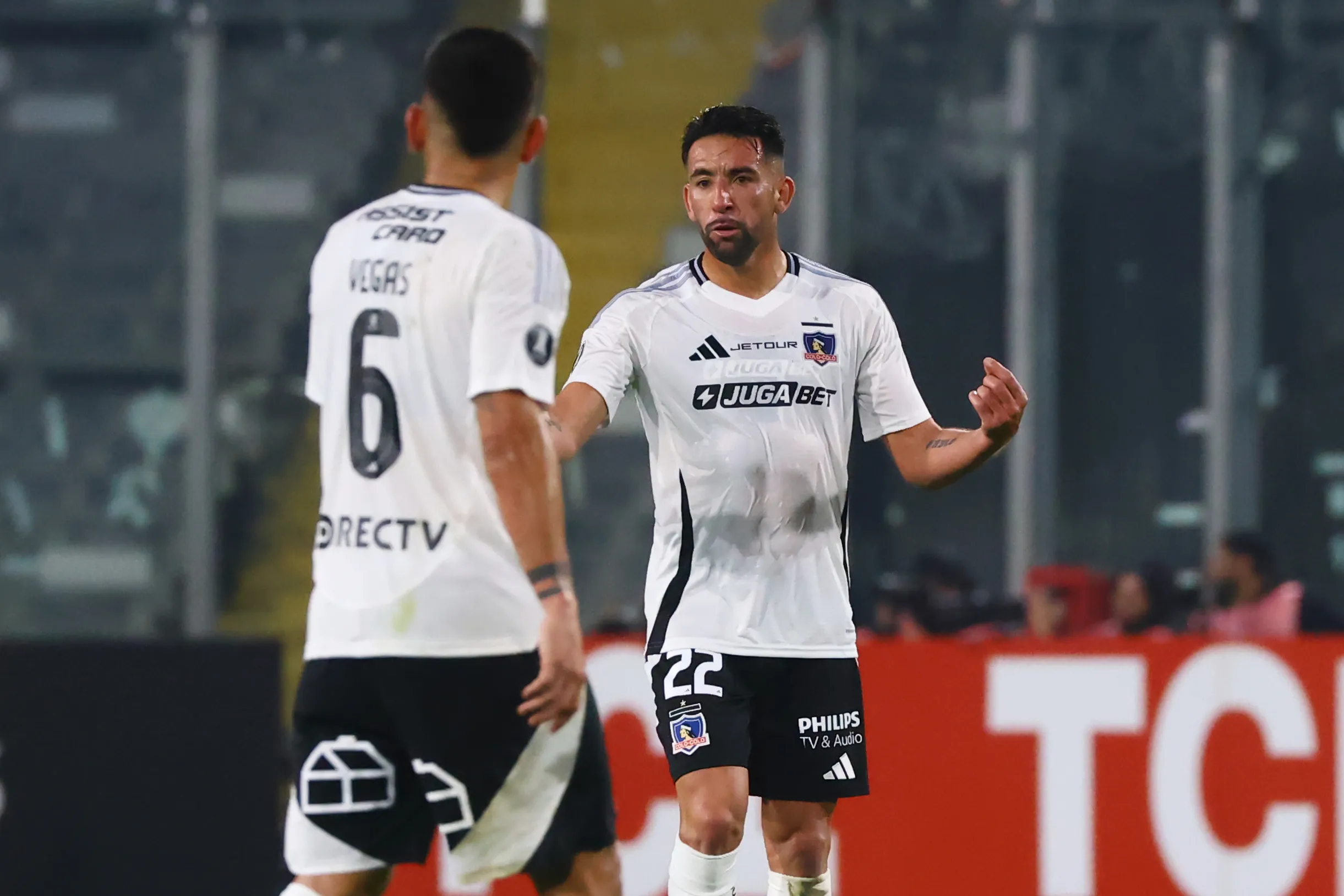 El único equipo en el que sonó Mauricio Isla fue en Independiente, pero no pasó nada | FOTO: Jonnathan Oyarzun/Photosport