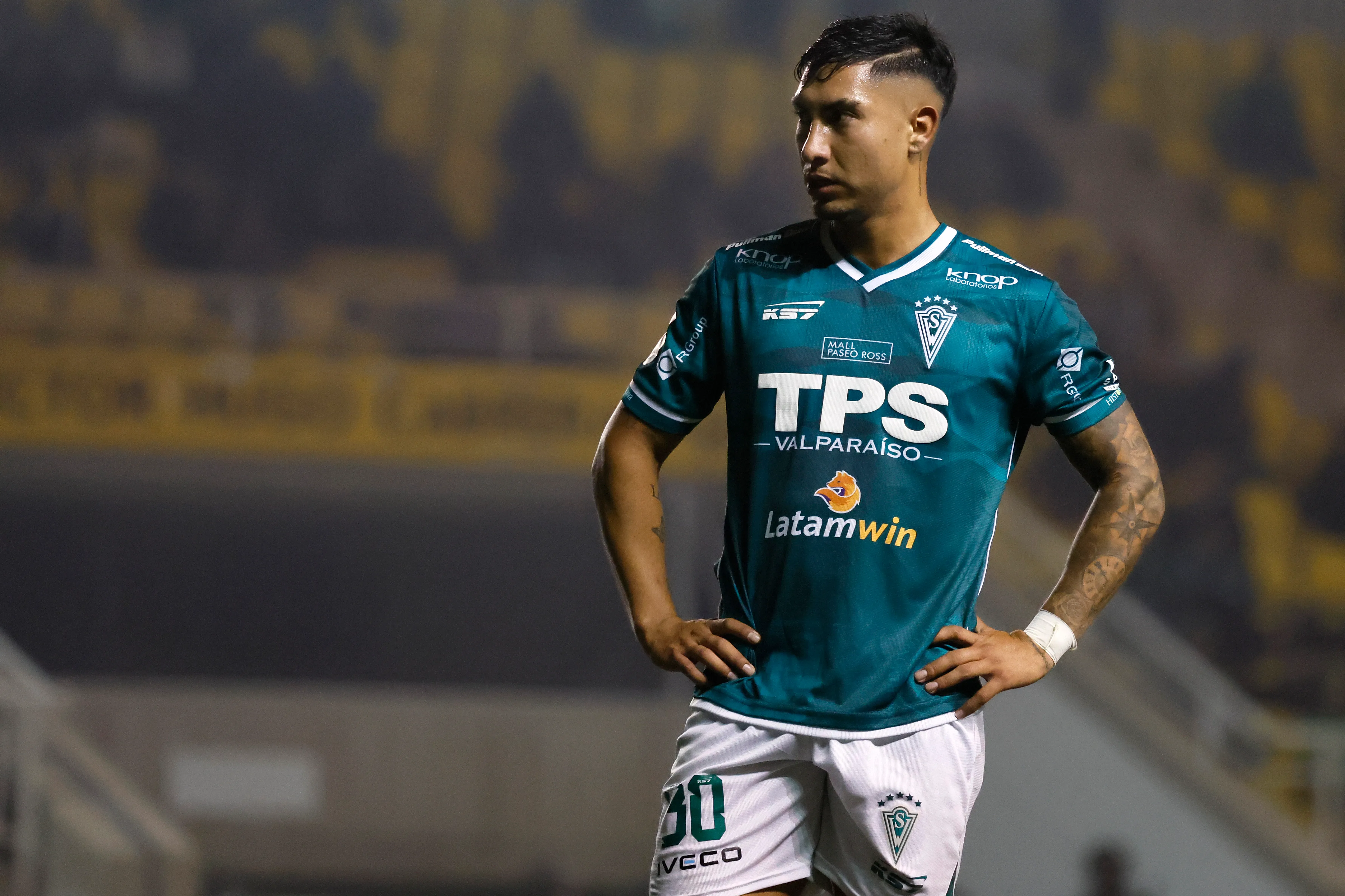 Ethan Espinoza puede volver a Santiago Wanderers. (Imagen: Photosport)