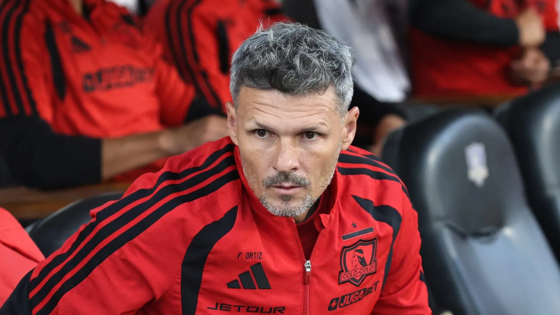 Hinchas albos pierden la paciencia con Fernando Ortiz tras la derrota ante Coquimbp Unido.