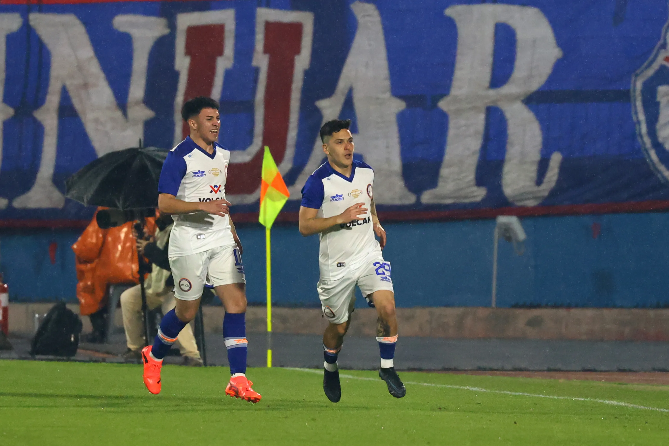 Matías Bravo se formó en Colo Colo y le anotó a Universidad de Chile. (Imagen: Photosport)