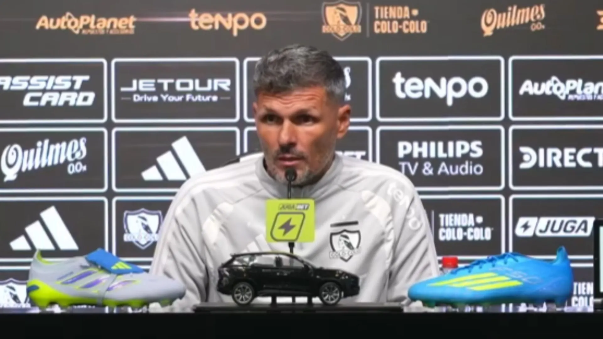Fernando Ortiz en la conferencia de prensa de Colo Colo. (Foto: Captura)