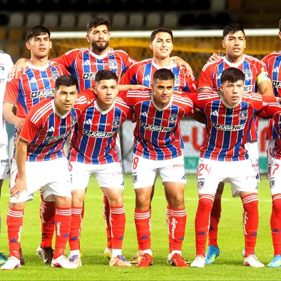 ¿Y Vidal? La formación que ensayó Colo Colo para enfrentar a Ñublense