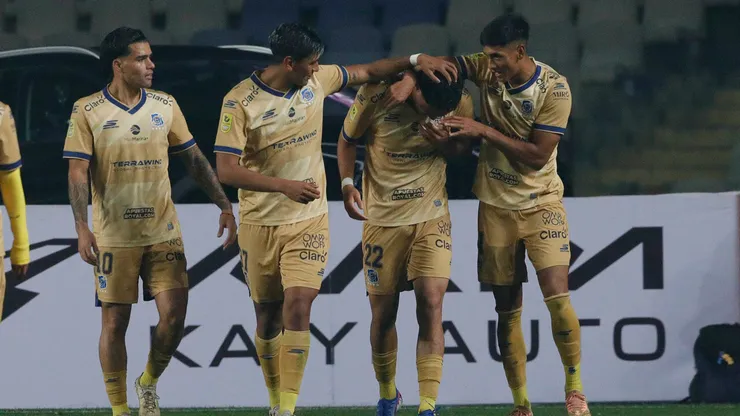 Everton ganó y se acercó a puestos internacionales.