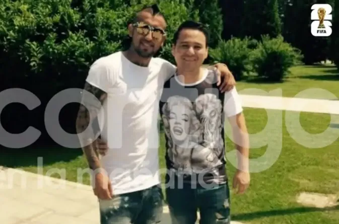 Ignacio Rodríguez junto a Arturo Vidal (Gentileza: Contigo en la mañana, CHV).