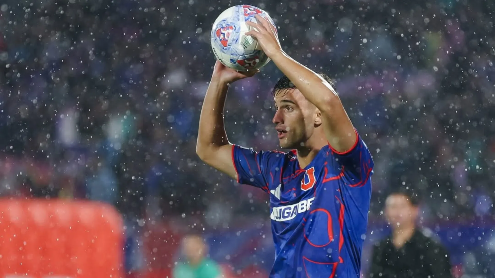 Felipe Salomoni se despidió de sus compañeros en Universidad de Chile. (Imagen: Photosport)