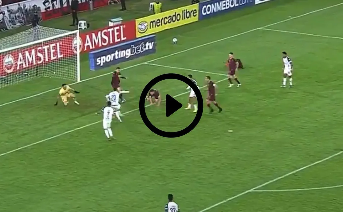 VIDEO | El tremendo gol del ex Universidad de Chile que cautiva a todos en Copa Libertadores