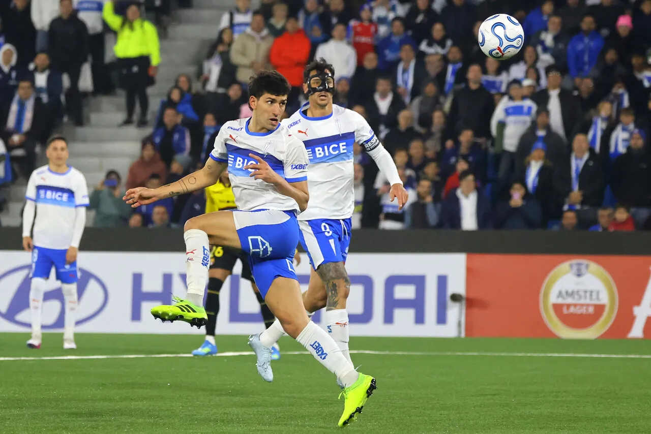 La UC enfrenta a Boca la próxima semana. | Foto: Photosport