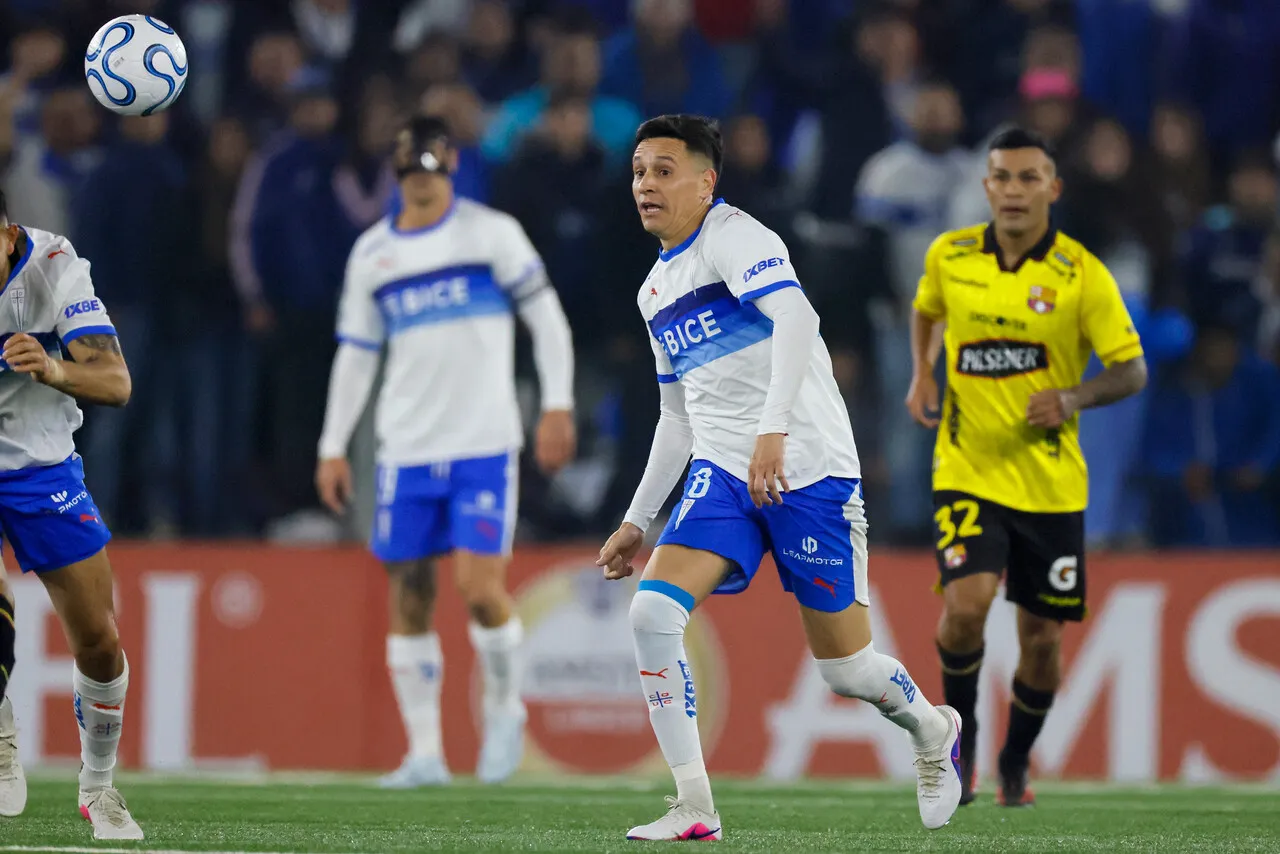 La UC se juega la clasificación en Buenos Aires. | Foto: Photosport