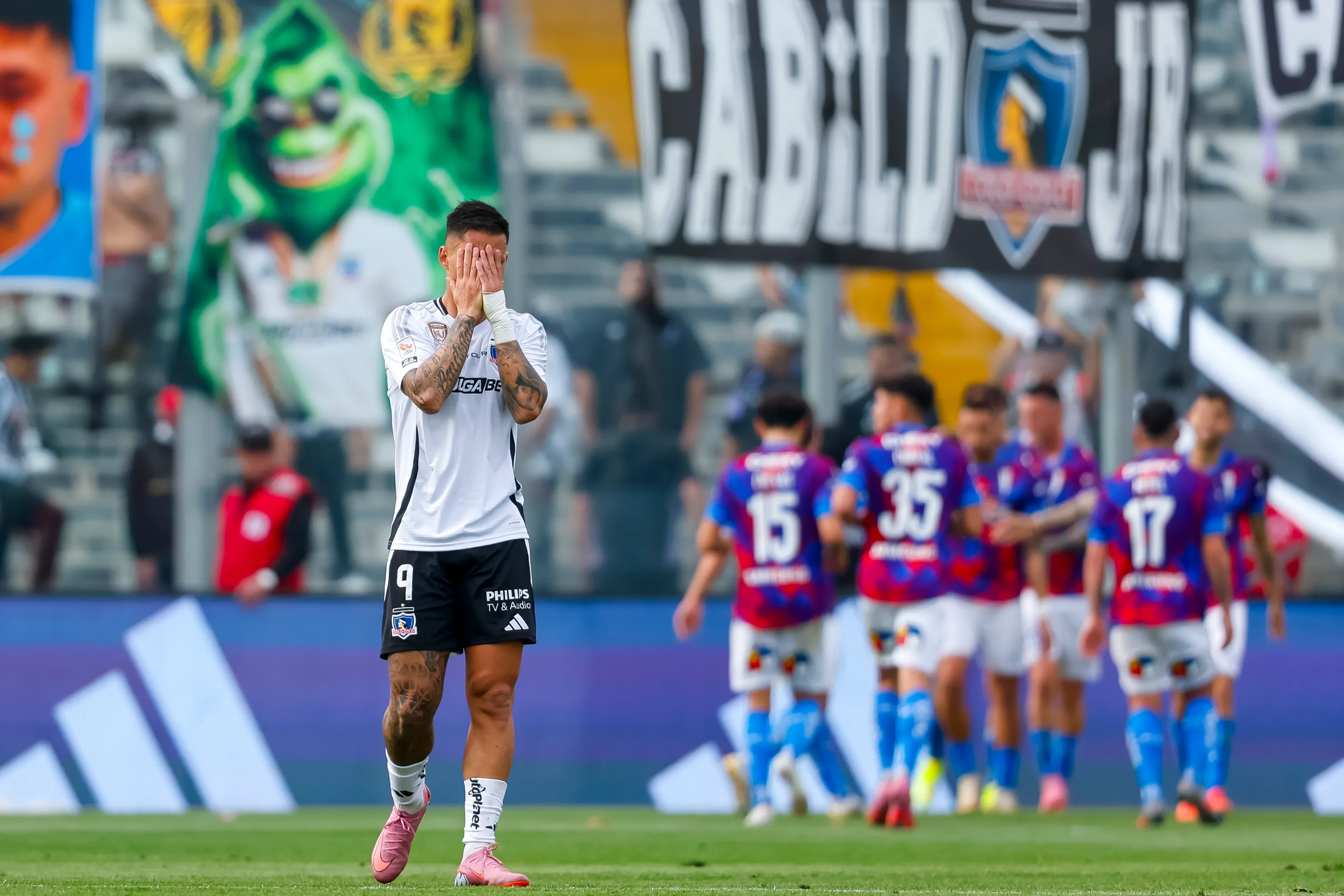La UC se llevó el último triunfo del Clásico | FOTO: Pepe Alvujar/Photosport