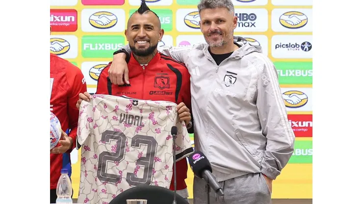 Arturo Vidal no renuncia a la selección chilena.