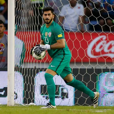 Johnny Herrera: Marcelo Bielsa no me llamaba a la Selección por culpa de un colocolino