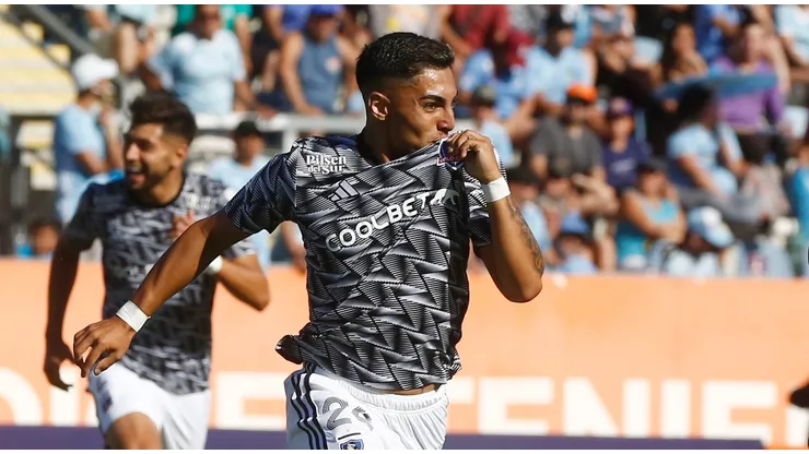 Cada vez que puede, Jordhy Thompson deja en claro su cariño por Colo Colo.