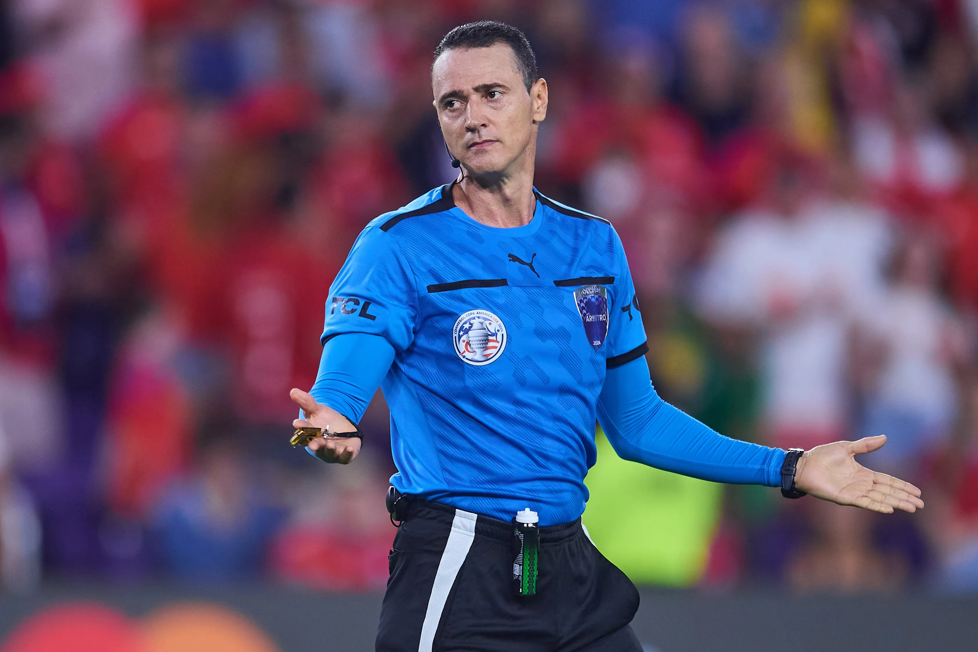 Wilmar Roldán ya sabe lo que es arbitrar a Boca y la UC | Foto: Jose Miguel Melgarejo/Mexsport/Photosport
