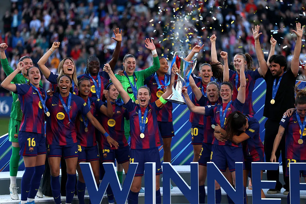 OSLO, NORWAY – MAY 23: Alexia Putellas and Marta Torrejon of FC Barcelona lift the UEFA Women’s Champions League trophy with teammates after the team’s victory in the UEFA Women’s Champions League Final 2026 match between FC Barcelona and OL Lyonnes at Ullevaal Stadion on May 23, 2026 in Oslo, Norway. (Photo by Maja Hitij/Getty Images)