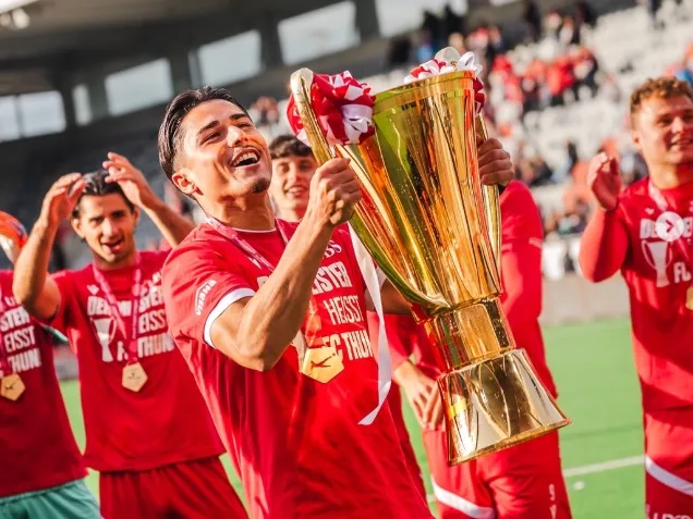 Nils Reichmuth viene de ser campeón en Suiza con FC Thun (Instagram).