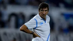 Damián Pizarro se queda sin entrenador en Argentina.