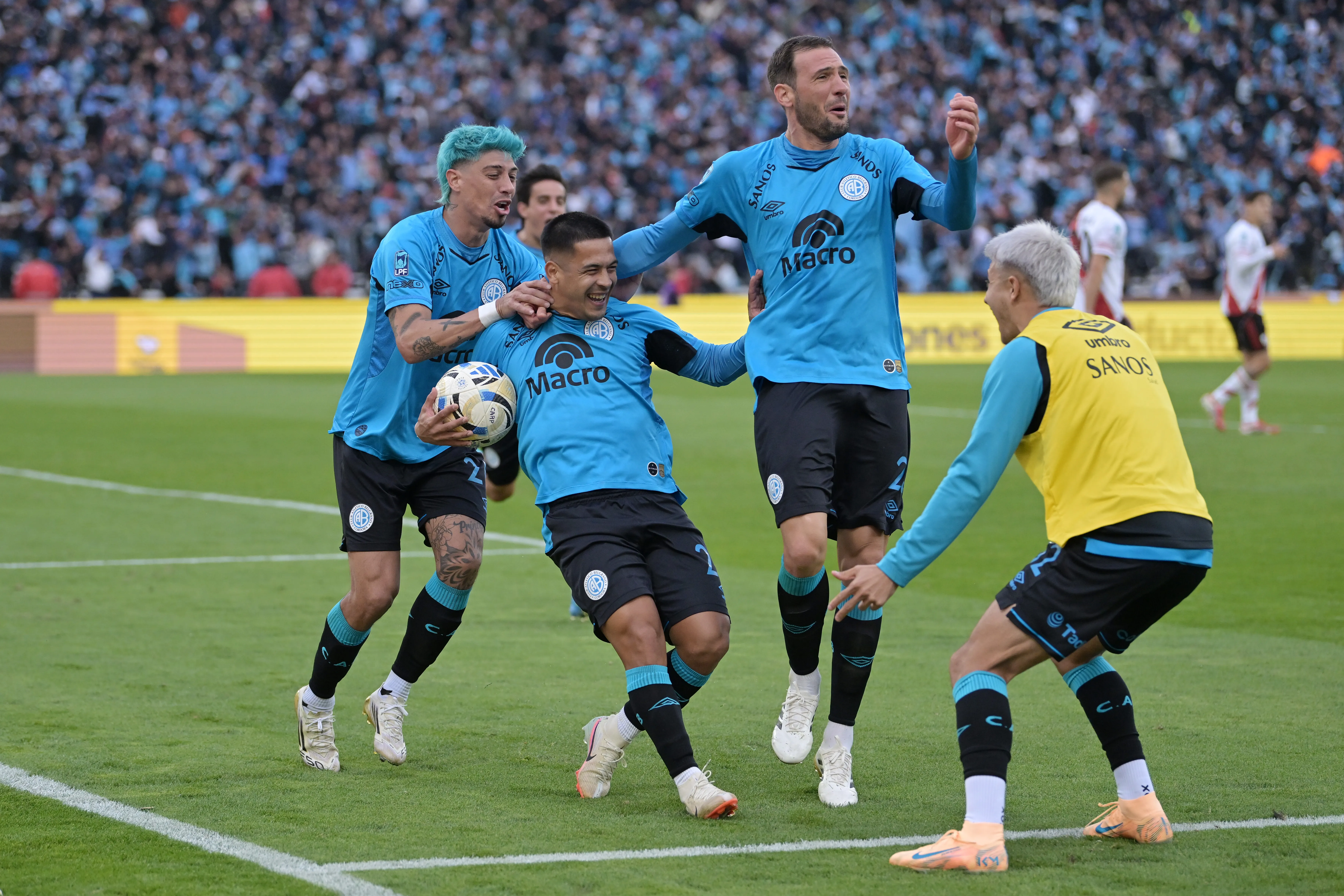 CORDOBA, ARGENTINA – MAY 24: Nicolas Fernandez of Belgrano celebrates after scoring the team’s second goal with teammates during the Torneo Apertura 2026 final match between River Plate and Belgrano at Mario Alberto Kempes Stadium on May 24, 2026 in Cordoba, Argentina. (Photo by Marcelo Endelli/Getty Images)