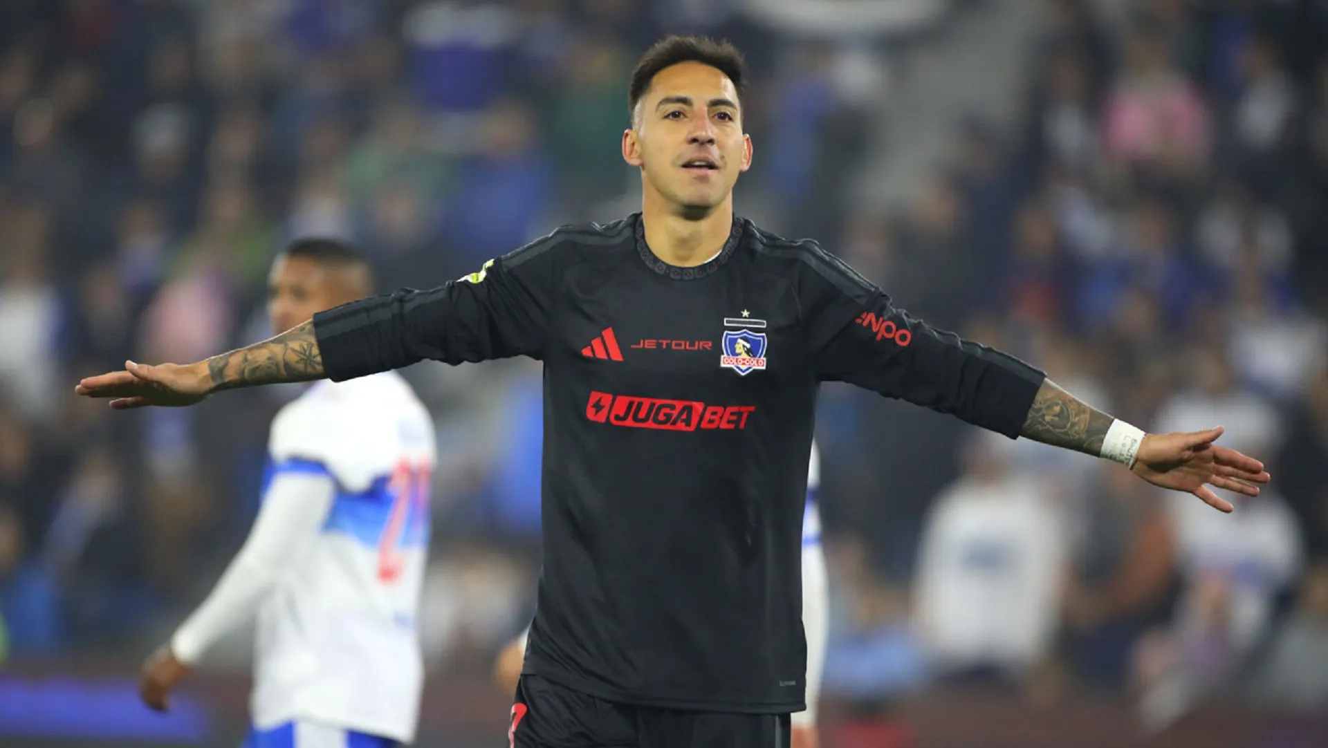 Colo Colo lo gana con doblete de Correa a la UC.