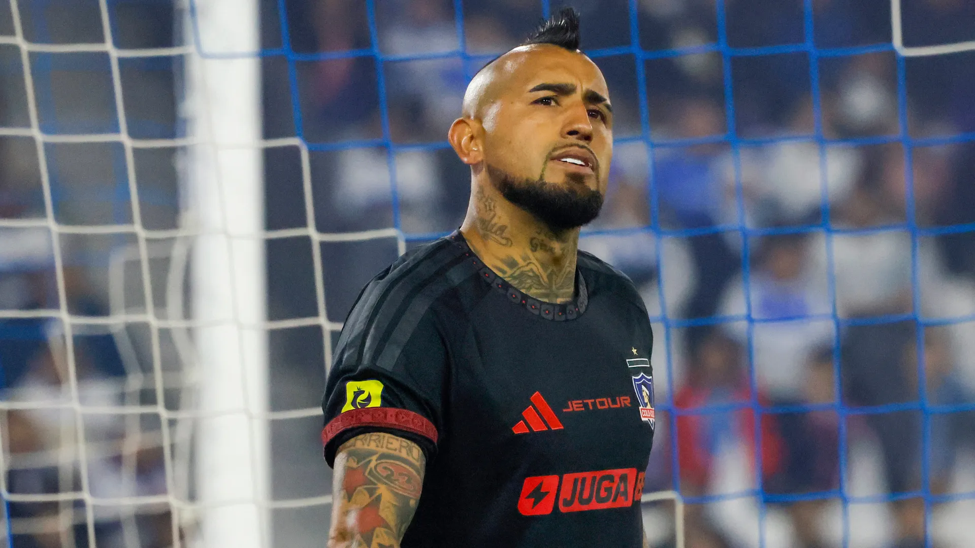 El actual comentarista deportivo barrió el piso con el histórico de la Selección Chilena. ¿La razón? Sus actitudes en Colo Colo.