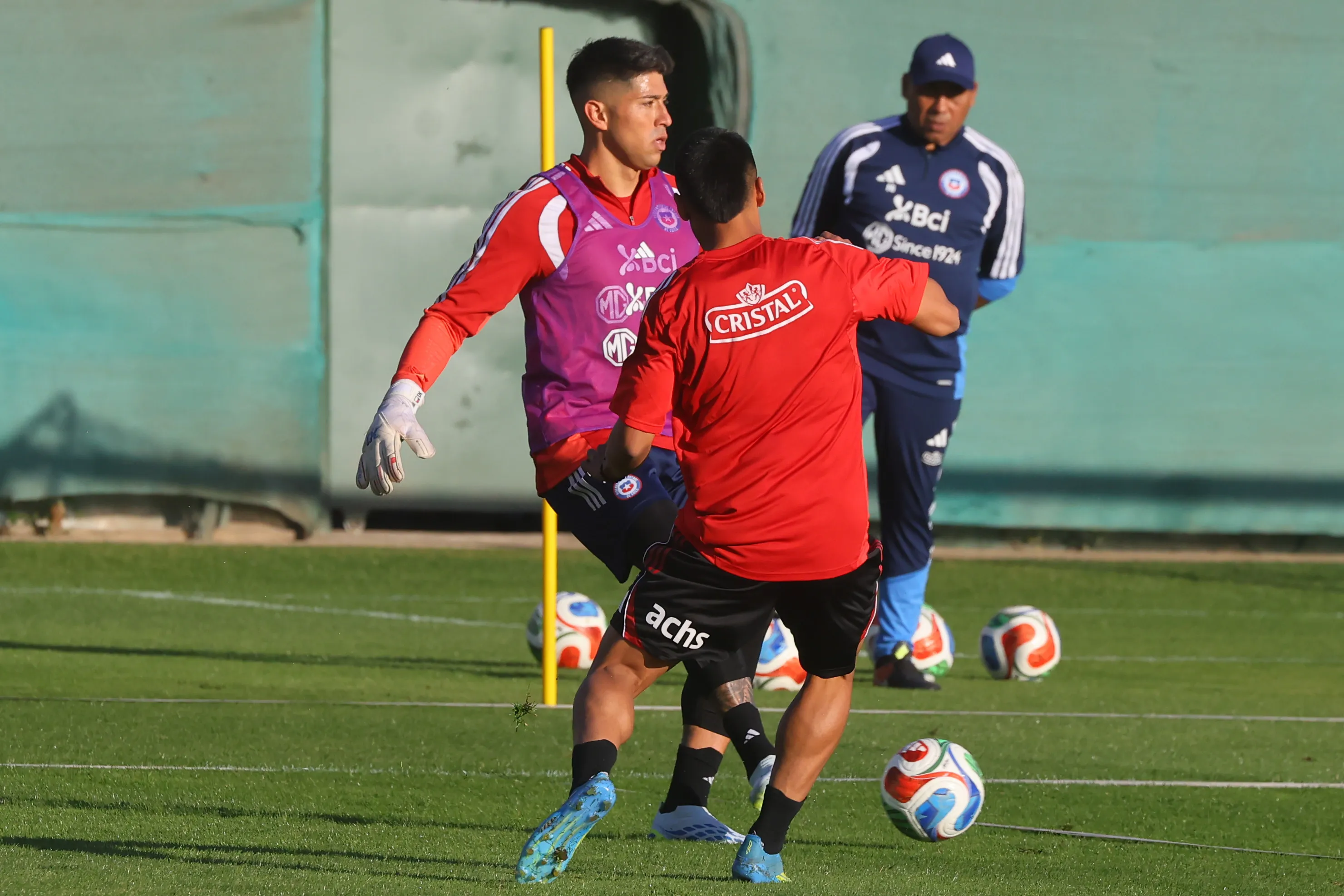 Brayan Cortés en su regreso a la Selección Chilena. (Foto: Jonnathan Oyarzún/Photosport)