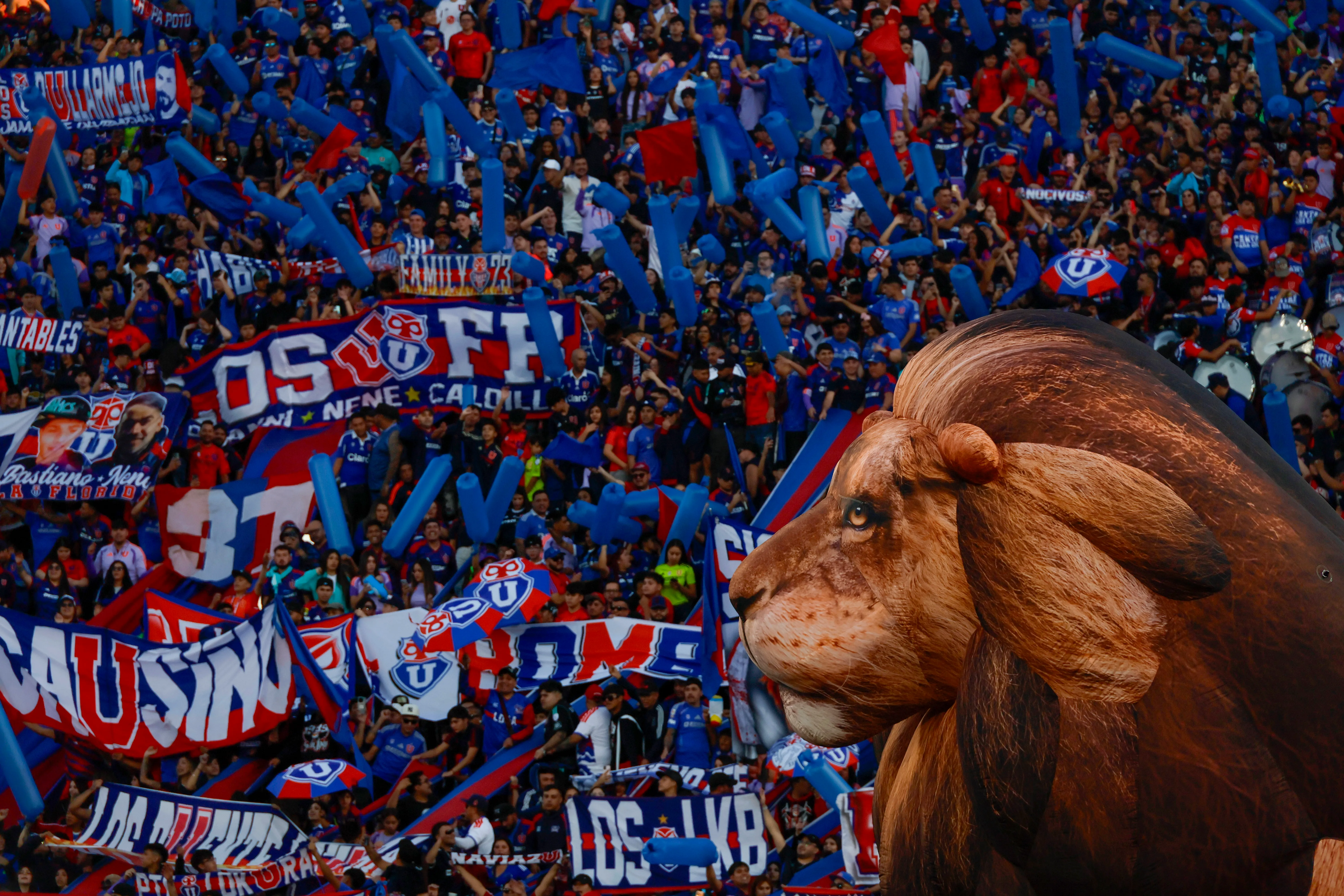 Los hinchas de la U siguen soñando con el estadio propio | FOTO: Andres Pina/Photosport