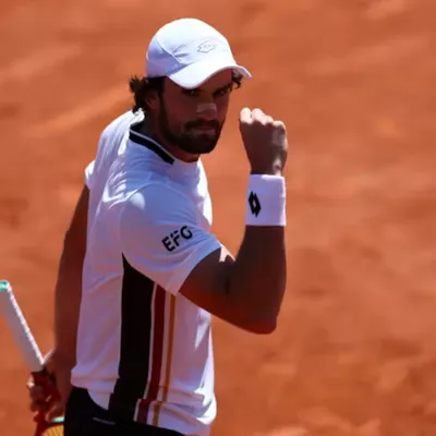 Próximo rival de Alejandro Tabilo en Roland Garros quedó al borde del retiro por lesión