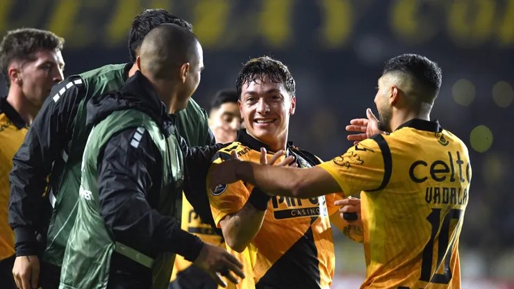 Los "Piratas" se metieron en octavos por primera vez en su historia.