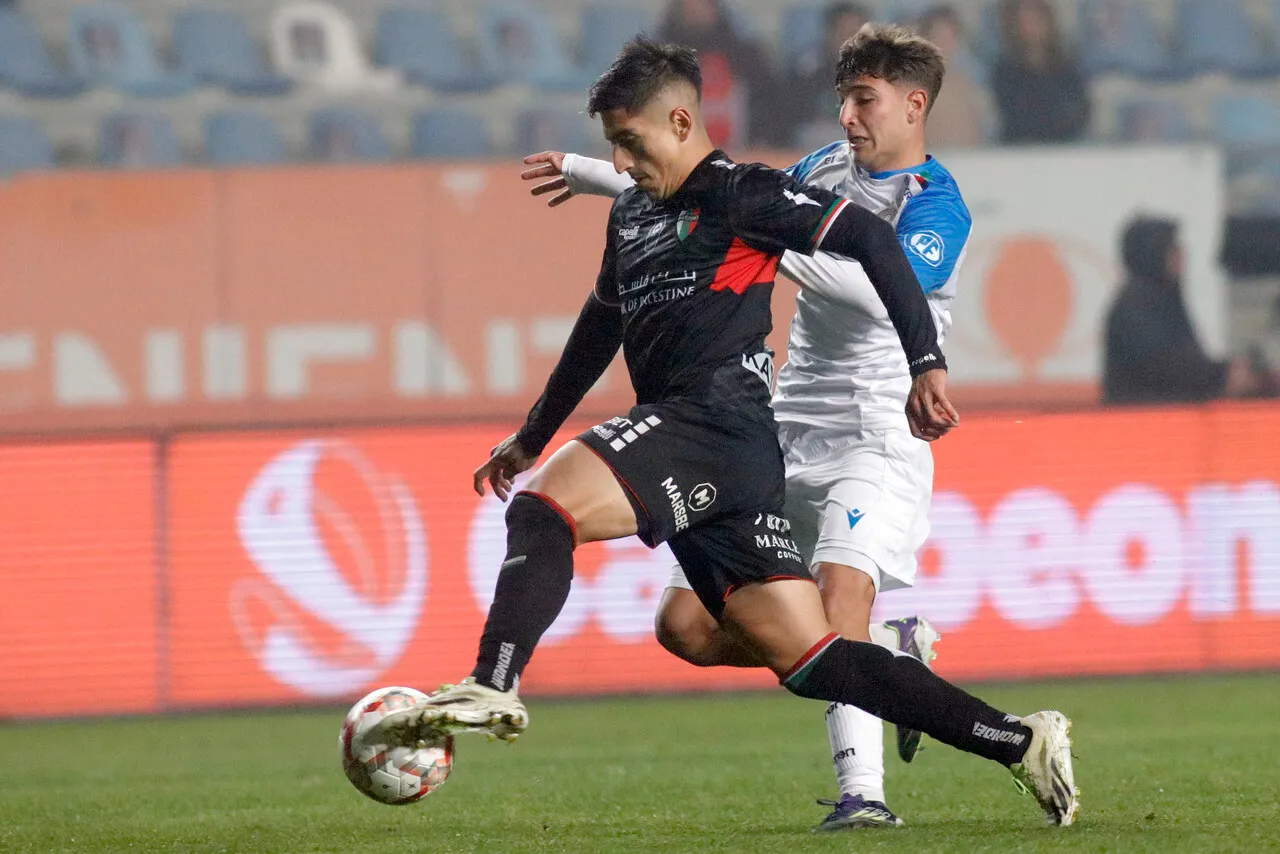 Cornejo cuando jugaba en Palestino. | Foto: Photosport
