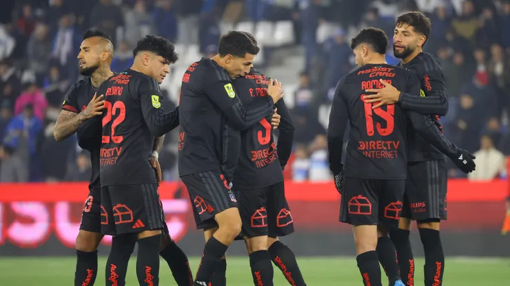 En Colo Colo ponen la pelota al piso en su carrera por la estrella 35. (Foto: Jonnathan Oyarzún/Photosport)