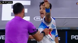 Fernando Zampedri le hace gestos al campeón del mundo Leandro Paredes.