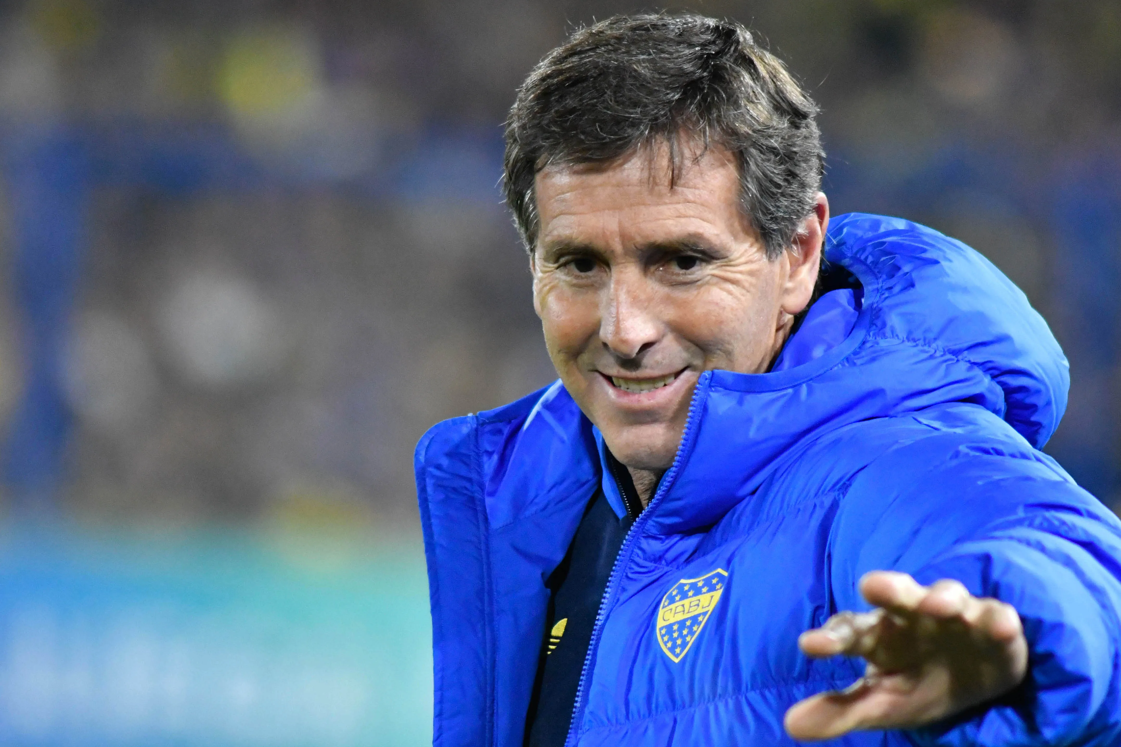 El ex Magallanes, Claudio Úbeda se retiró entre cantos e insultos