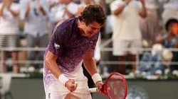 Joao Fonseca se transformó en el primer tenista brasileño en vencer a Novak Djokovic.