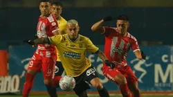 El "Campanil" igualó ante los "Cementeros" en Collao.