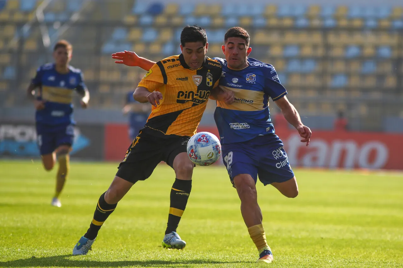 Salinas será baja en La Roja | Foto: Photosport
