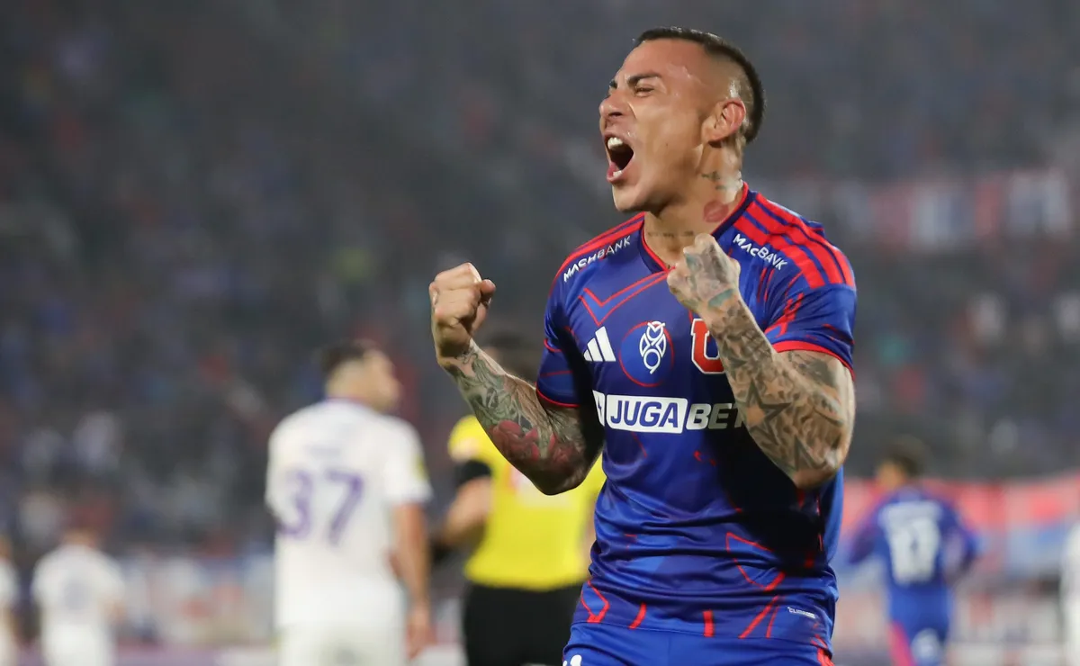 Eduardo Vargas calla bocas tras su doblete en la U: “Han hablado mucho que estaba retirado”