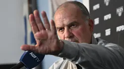 Marcelo Bielsa generó polémica en Uruguay con la lista al Mundial 2026.
