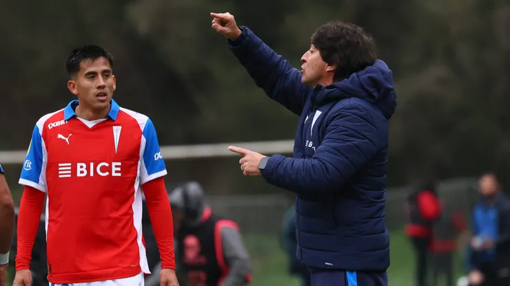 Daniel Garnero en el triunfo de la UC ante Huachipato. (Foto: Eduardo Fortes/Photosport)