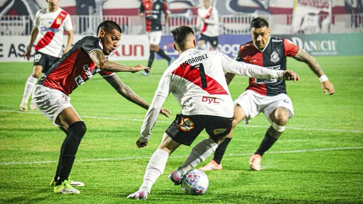 Curicó derrotó a Deportes Antofagasta