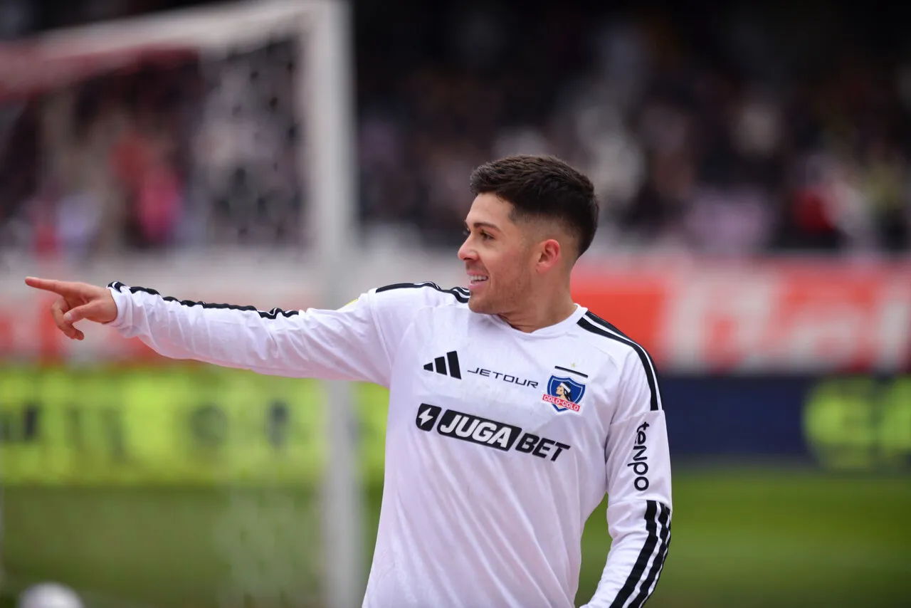 Méndez anotó el penal para Colo Colo | Foto: Photosport